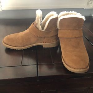 Ugg McKay Waterproof booties
